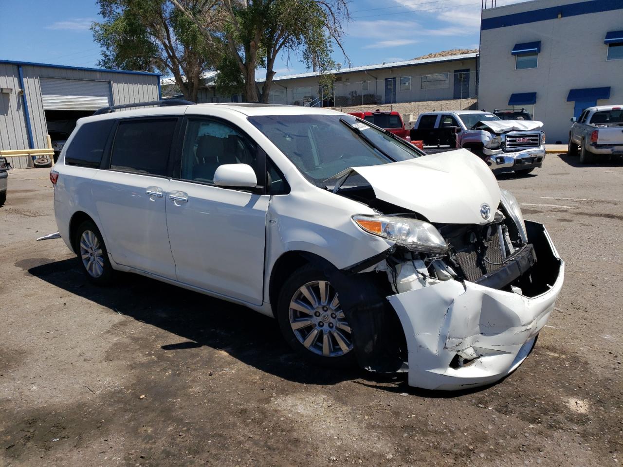 Photo 3 VIN: 5TDDZ3DCXHS161669 - TOYOTA SIENNA 