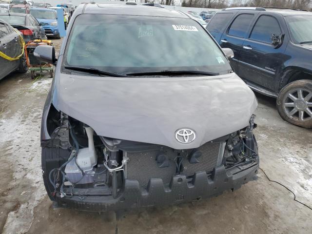 Photo 4 VIN: 5TDDZ3DCXHS172753 - TOYOTA SIENNA XLE 