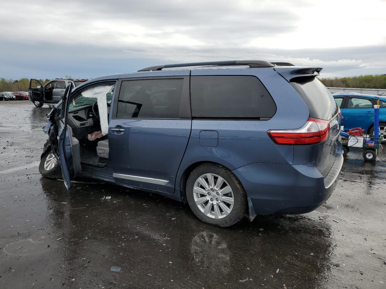 Photo 1 VIN: 5TDDZ3DCXHS176754 - TOYOTA SIENNA 