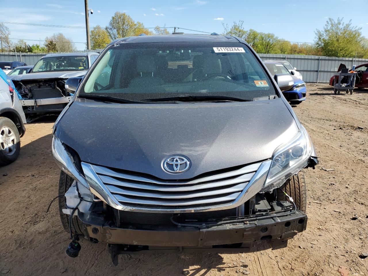 Photo 4 VIN: 5TDDZ3DCXHS178407 - TOYOTA SIENNA 