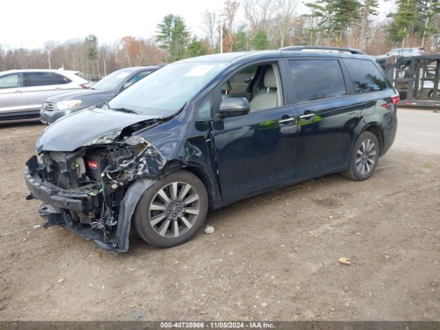 Photo 1 VIN: 5TDDZ3DCXJS195374 - TOYOTA SIENNA 