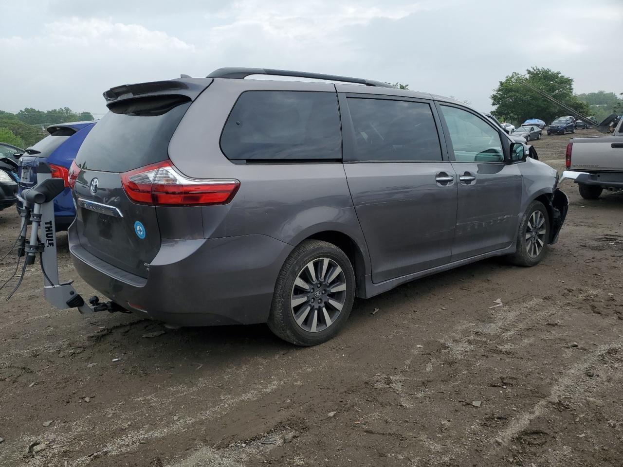 Photo 2 VIN: 5TDDZ3DCXLS229834 - TOYOTA SIENNA 