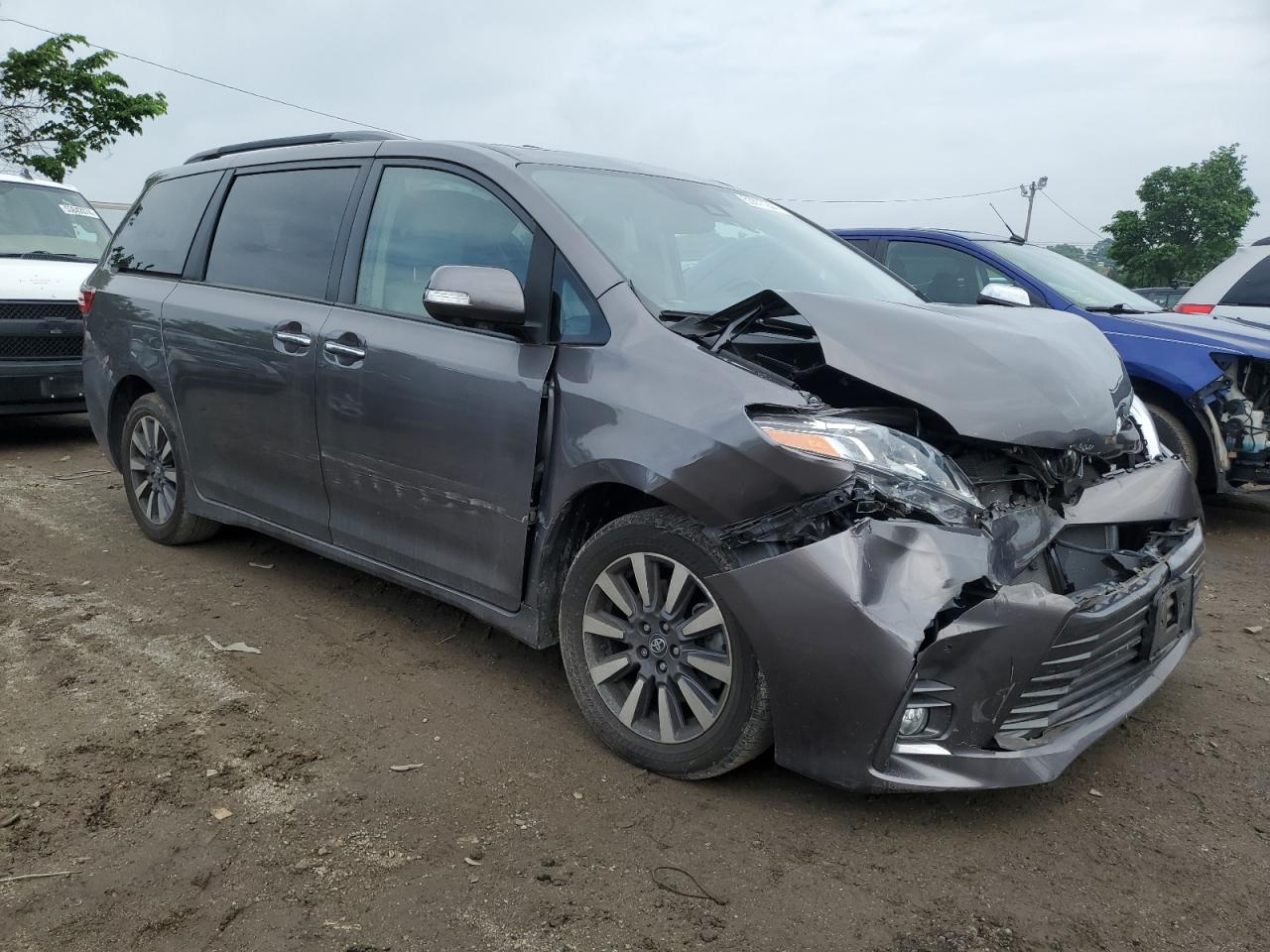 Photo 3 VIN: 5TDDZ3DCXLS229834 - TOYOTA SIENNA 