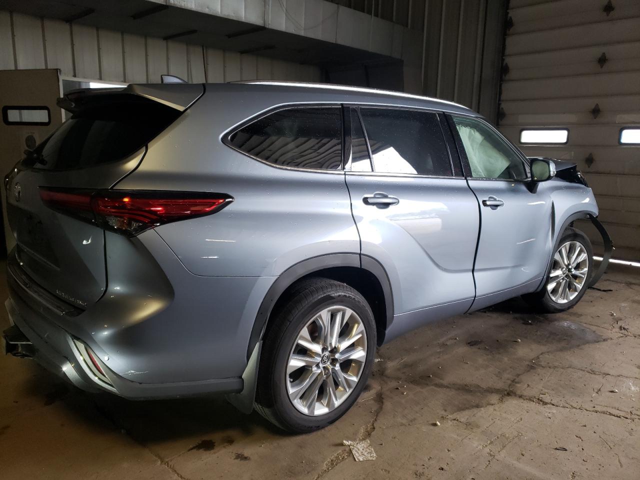 Photo 2 VIN: 5TDDZRBH9MS145443 - TOYOTA HIGHLANDER 