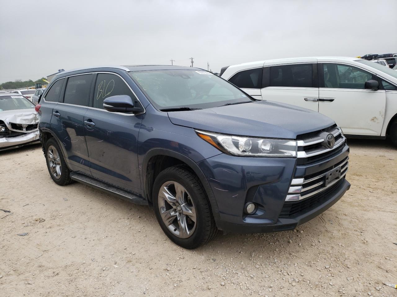 Photo 3 VIN: 5TDDZRFH0JS890815 - TOYOTA HIGHLANDER 