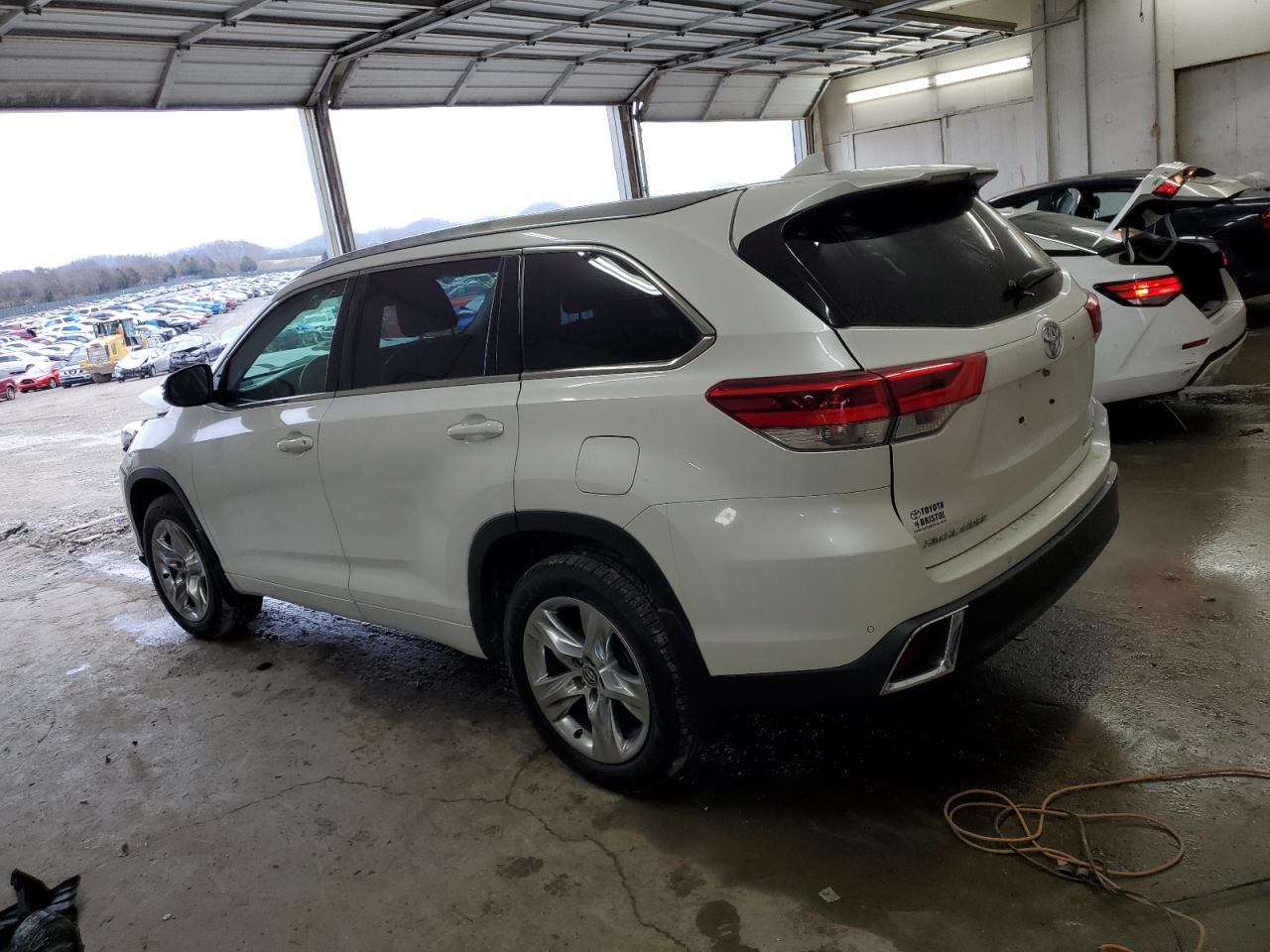 Photo 1 VIN: 5TDDZRFH0KS947757 - TOYOTA HIGHLANDER 