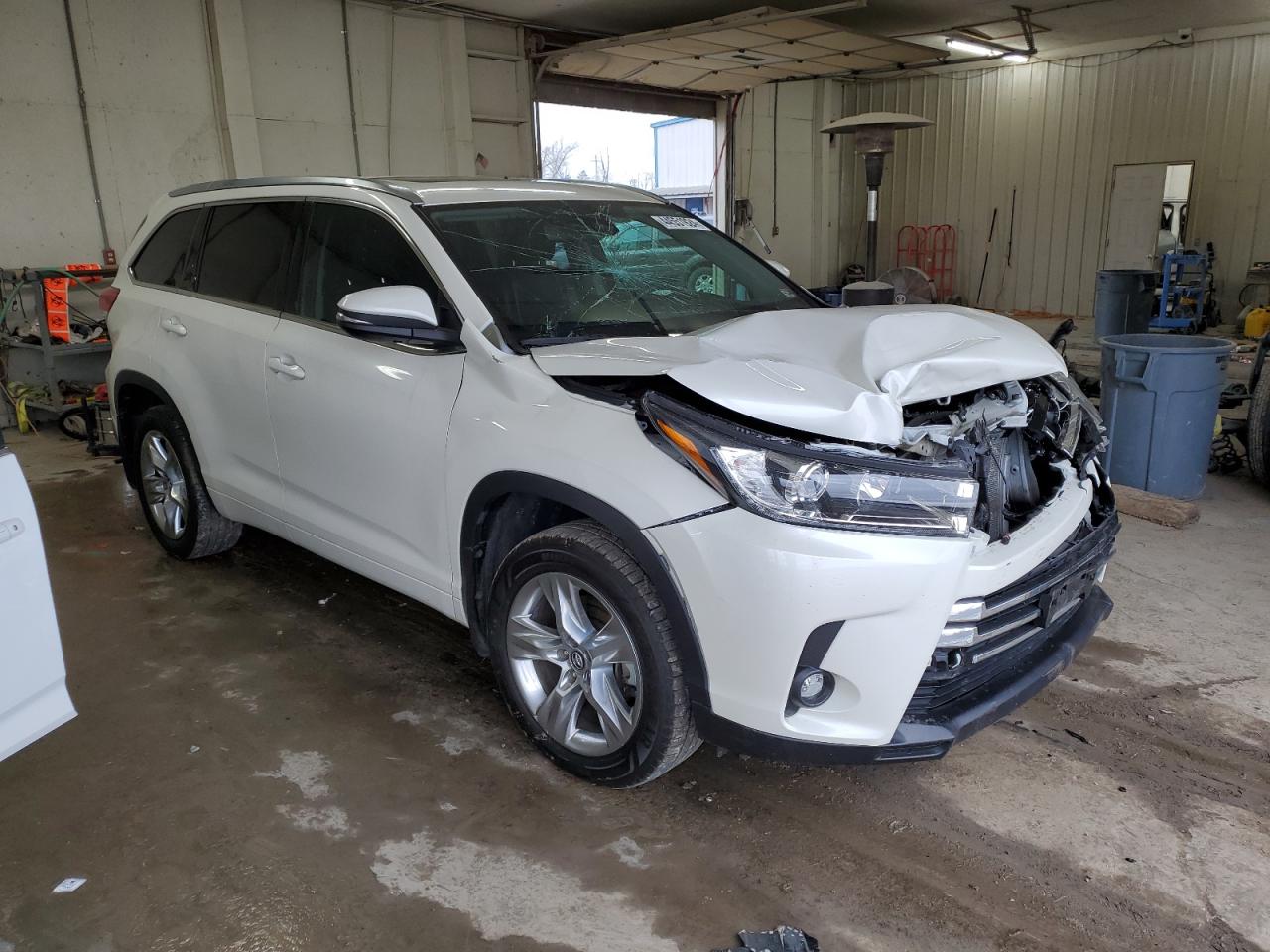 Photo 3 VIN: 5TDDZRFH0KS947757 - TOYOTA HIGHLANDER 