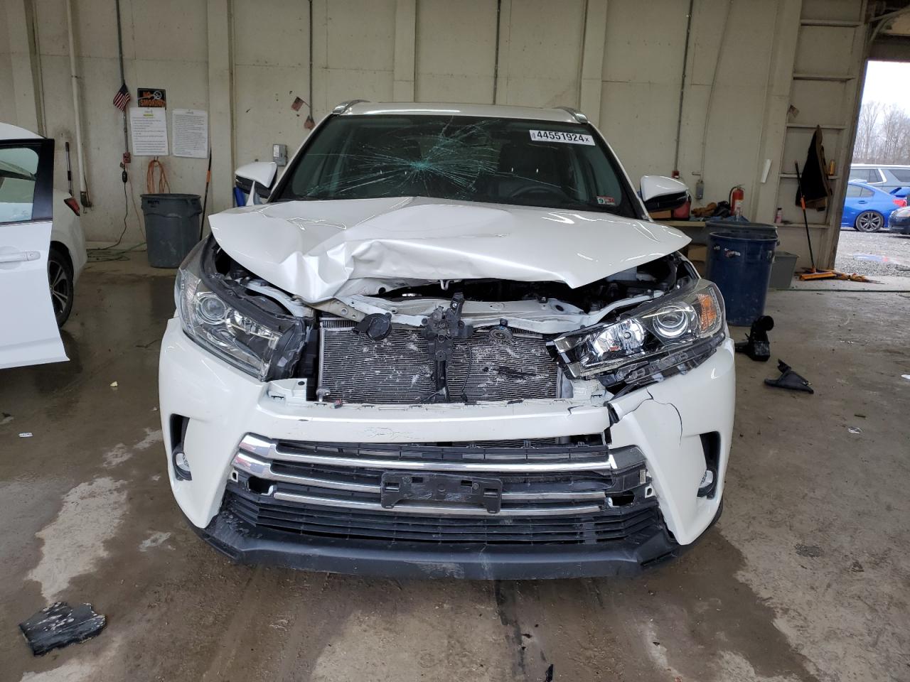 Photo 4 VIN: 5TDDZRFH0KS947757 - TOYOTA HIGHLANDER 