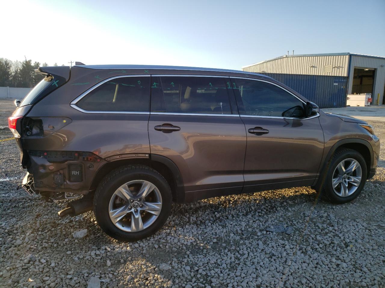 Photo 2 VIN: 5TDDZRFH1JS814066 - TOYOTA HIGHLANDER 