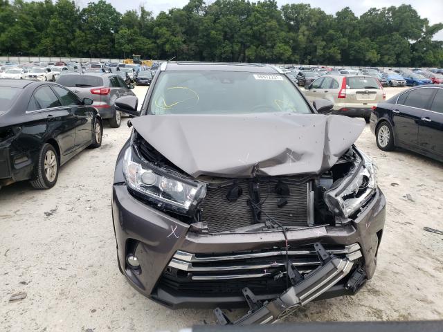 Photo 8 VIN: 5TDDZRFH1JS816318 - TOYOTA HIGHLANDER 