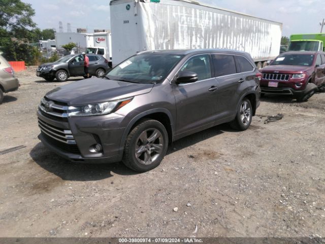 Photo 1 VIN: 5TDDZRFH1JS826301 - TOYOTA HIGHLANDER 