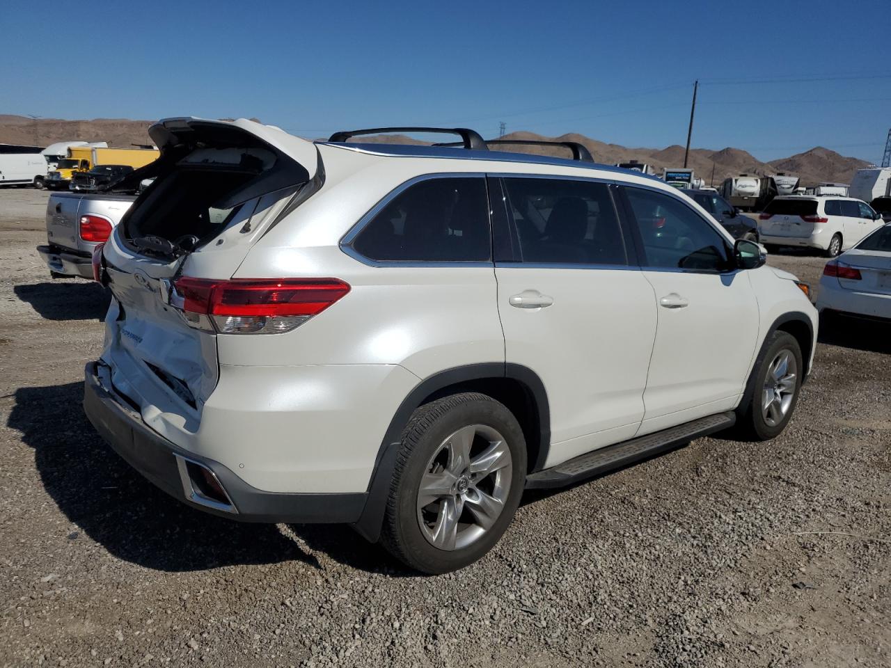 Photo 2 VIN: 5TDDZRFH1KS927114 - TOYOTA HIGHLANDER 