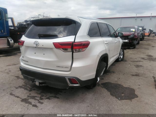 Photo 3 VIN: 5TDDZRFH2JS832141 - TOYOTA HIGHLANDER 