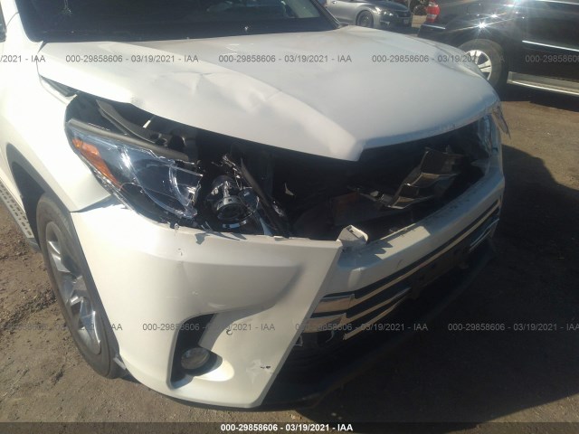 Photo 5 VIN: 5TDDZRFH4JS881969 - TOYOTA HIGHLANDER 