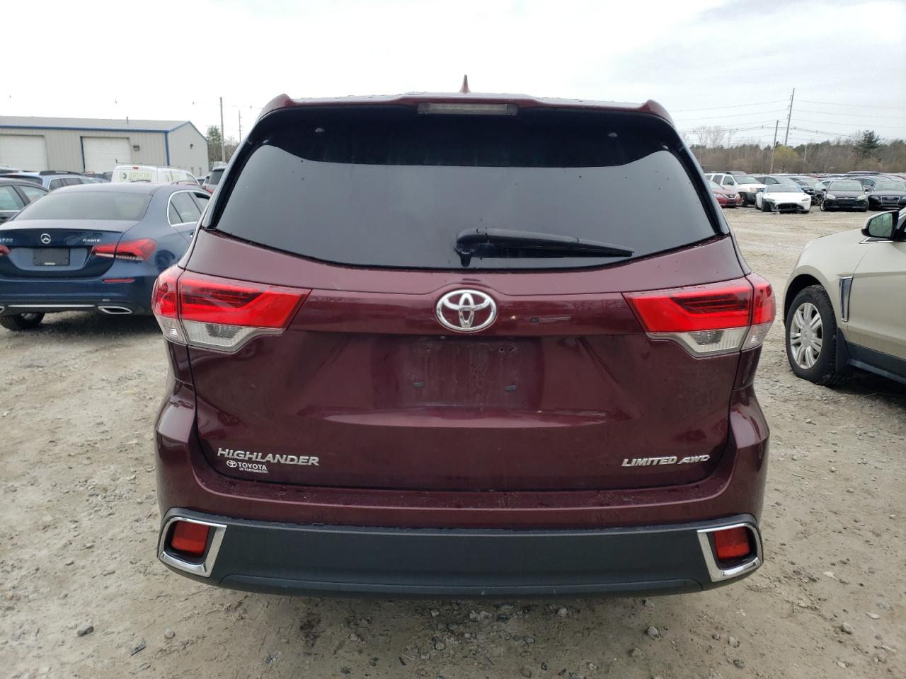 Photo 5 VIN: 5TDDZRFH4JS892986 - TOYOTA HIGHLANDER 