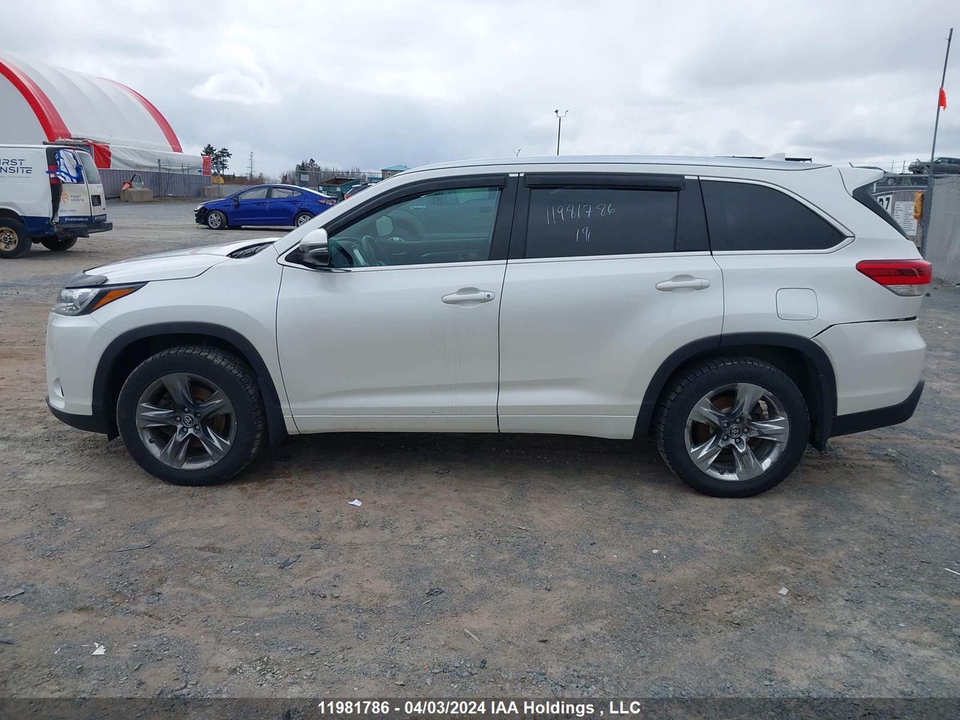 Photo 14 VIN: 5TDDZRFH4KS716876 - TOYOTA HIGHLANDER 