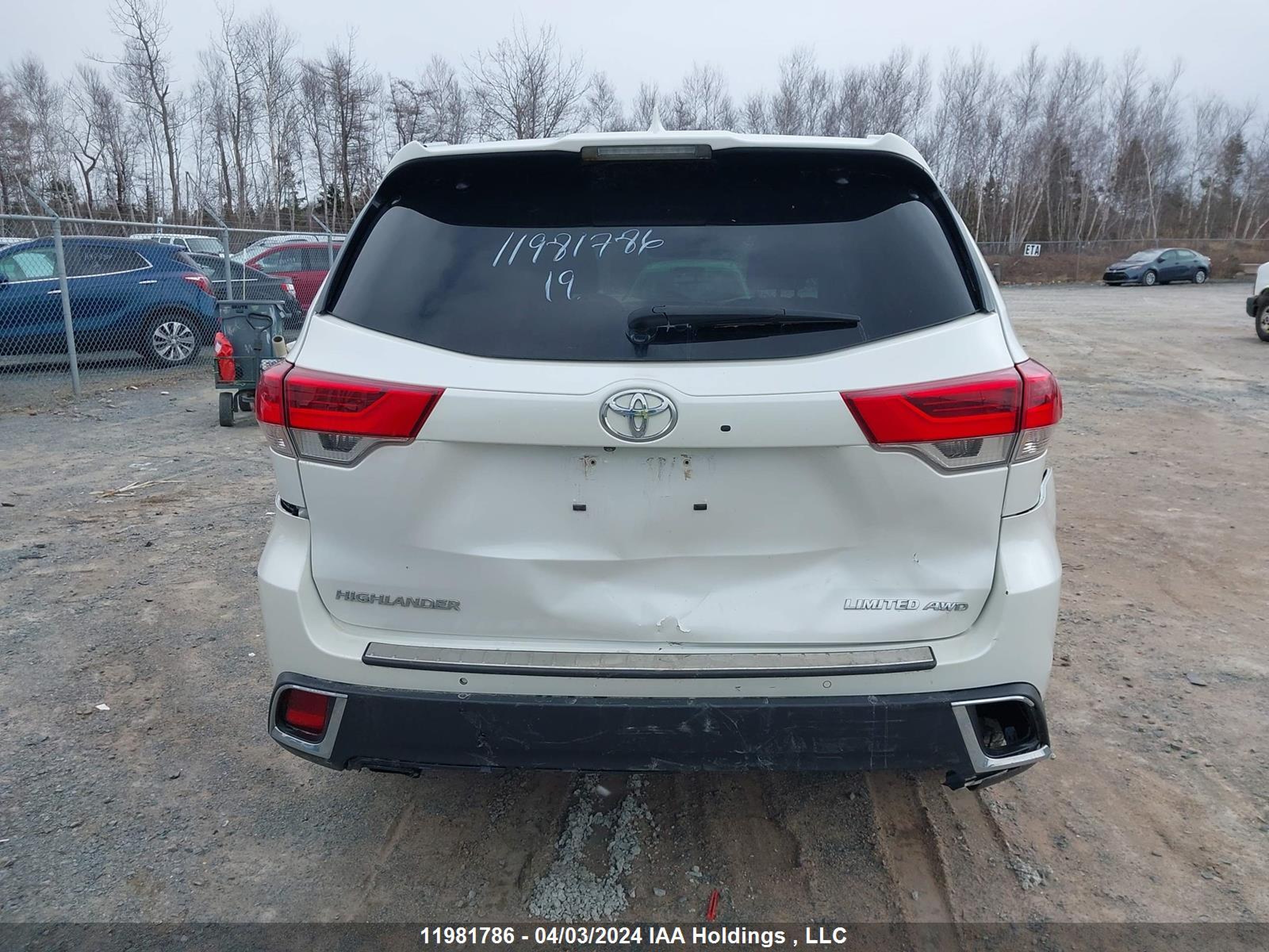 Photo 16 VIN: 5TDDZRFH4KS716876 - TOYOTA HIGHLANDER 