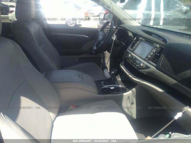 Photo 4 VIN: 5TDDZRFH5HS365646 - TOYOTA HIGHLANDER 