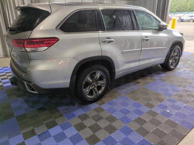 Photo 2 VIN: 5TDDZRFH5JS815754 - TOYOTA HIGHLANDER 