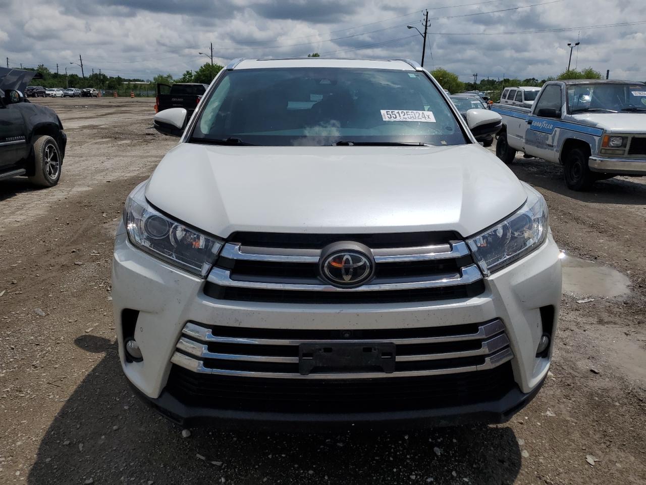 Photo 4 VIN: 5TDDZRFH6JS910470 - TOYOTA HIGHLANDER 