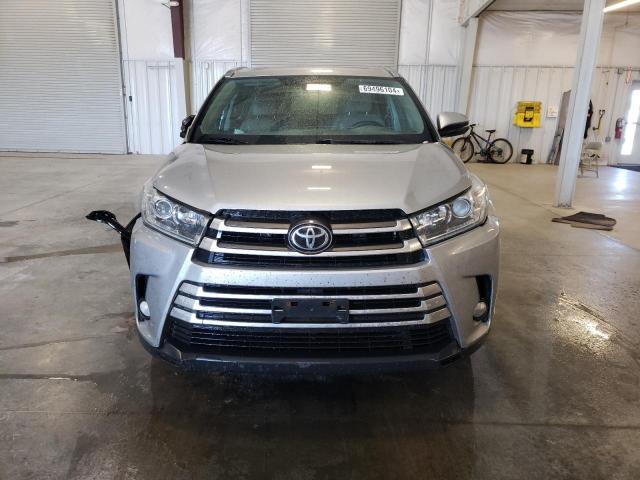 Photo 4 VIN: 5TDDZRFH7HS367382 - TOYOTA HIGHLANDER 