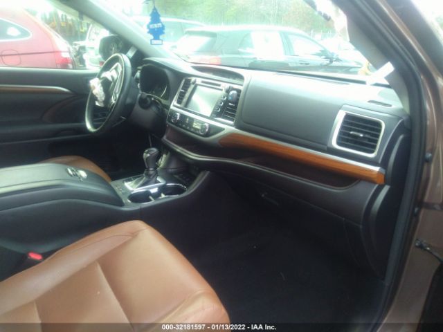 Photo 4 VIN: 5TDDZRFH7JS830353 - TOYOTA HIGHLANDER 