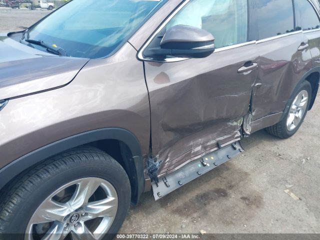 Photo 5 VIN: 5TDDZRFH7JS830949 - TOYOTA HIGHLANDER 