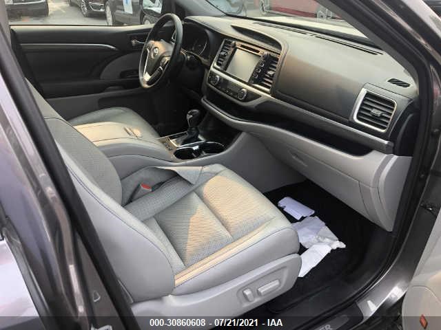 Photo 4 VIN: 5TDDZRFH7JS858590 - TOYOTA HIGHLANDER 