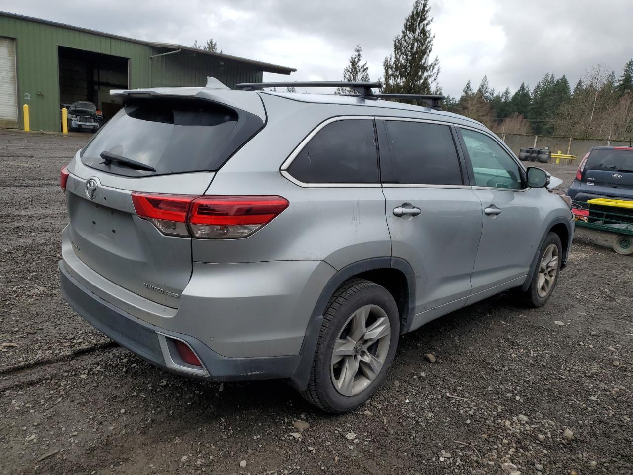 Photo 2 VIN: 5TDDZRFH8HS407310 - TOYOTA HIGHLANDER 