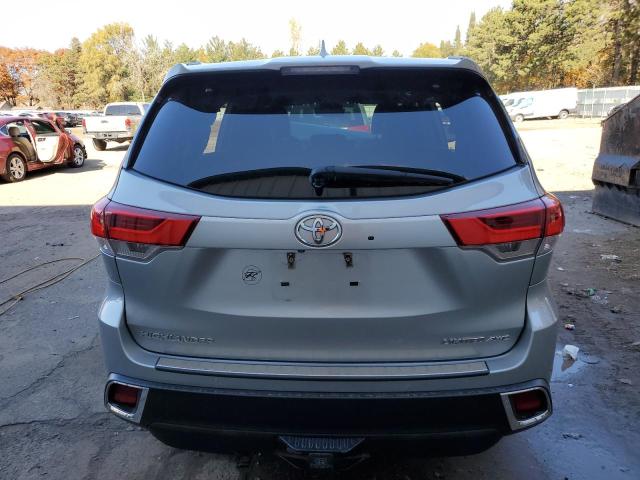 Photo 5 VIN: 5TDDZRFH8JS840549 - TOYOTA HIGHLANDER 