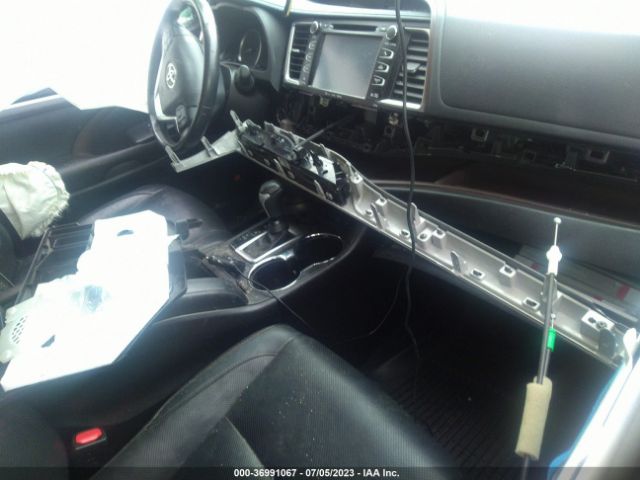 Photo 4 VIN: 5TDDZRFH8JS871770 - TOYOTA HIGHLANDER 