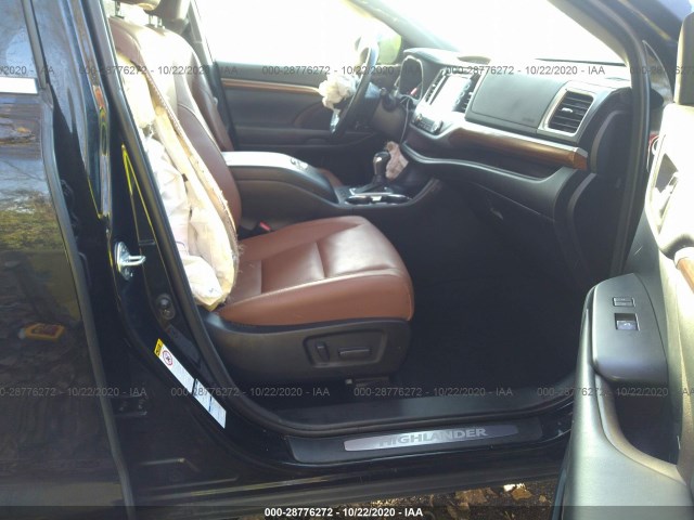 Photo 4 VIN: 5TDDZRFH9JS834677 - TOYOTA HIGHLANDER 