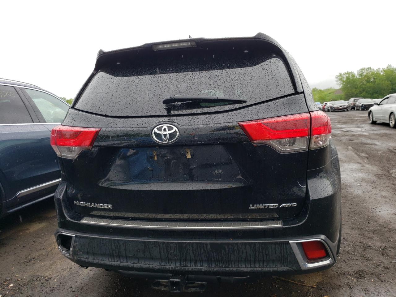 Photo 5 VIN: 5TDDZRFH9JS849812 - TOYOTA HIGHLANDER 