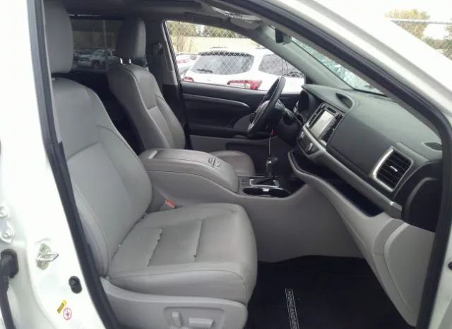 Photo 4 VIN: 5TDDZRFHXJS810419 - TOYOTA HIGHLANDER 