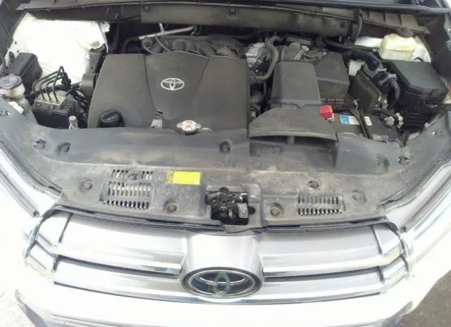 Photo 9 VIN: 5TDDZRFHXJS810419 - TOYOTA HIGHLANDER 