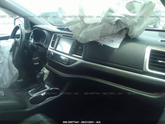 Photo 4 VIN: 5TDDZRFHXJS854386 - TOYOTA HIGHLANDER 