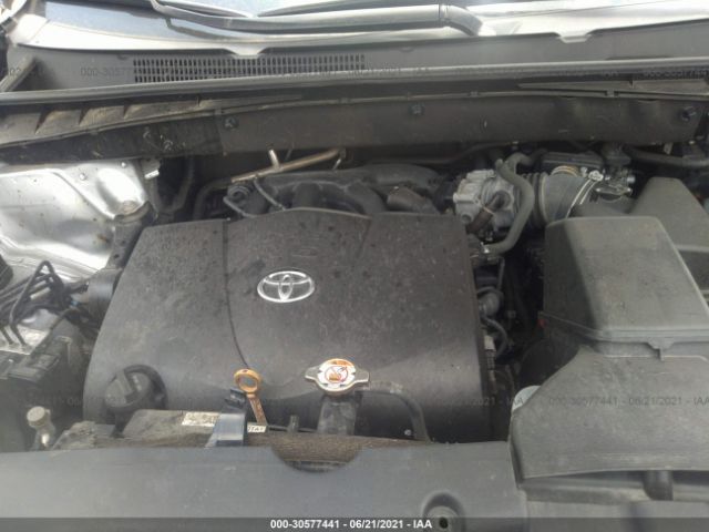 Photo 9 VIN: 5TDDZRFHXJS854386 - TOYOTA HIGHLANDER 