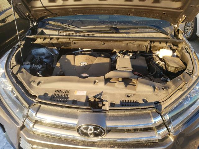 Photo 6 VIN: 5TDDZRFHXKS730863 - TOYOTA HIGHLANDER 