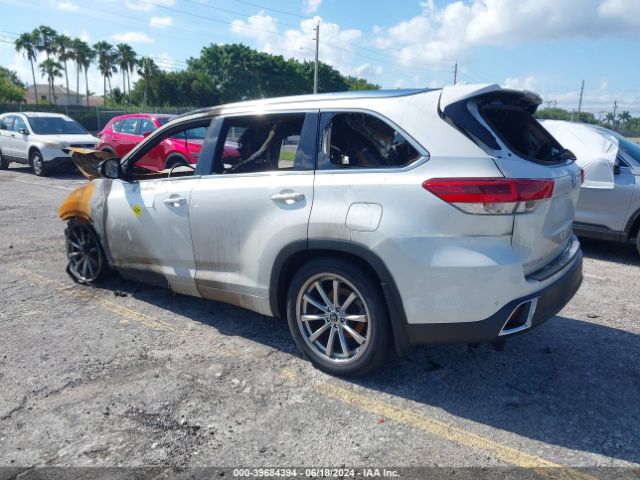 Photo 2 VIN: 5TDDZRFHXKS915771 - TOYOTA HIGHLANDER 