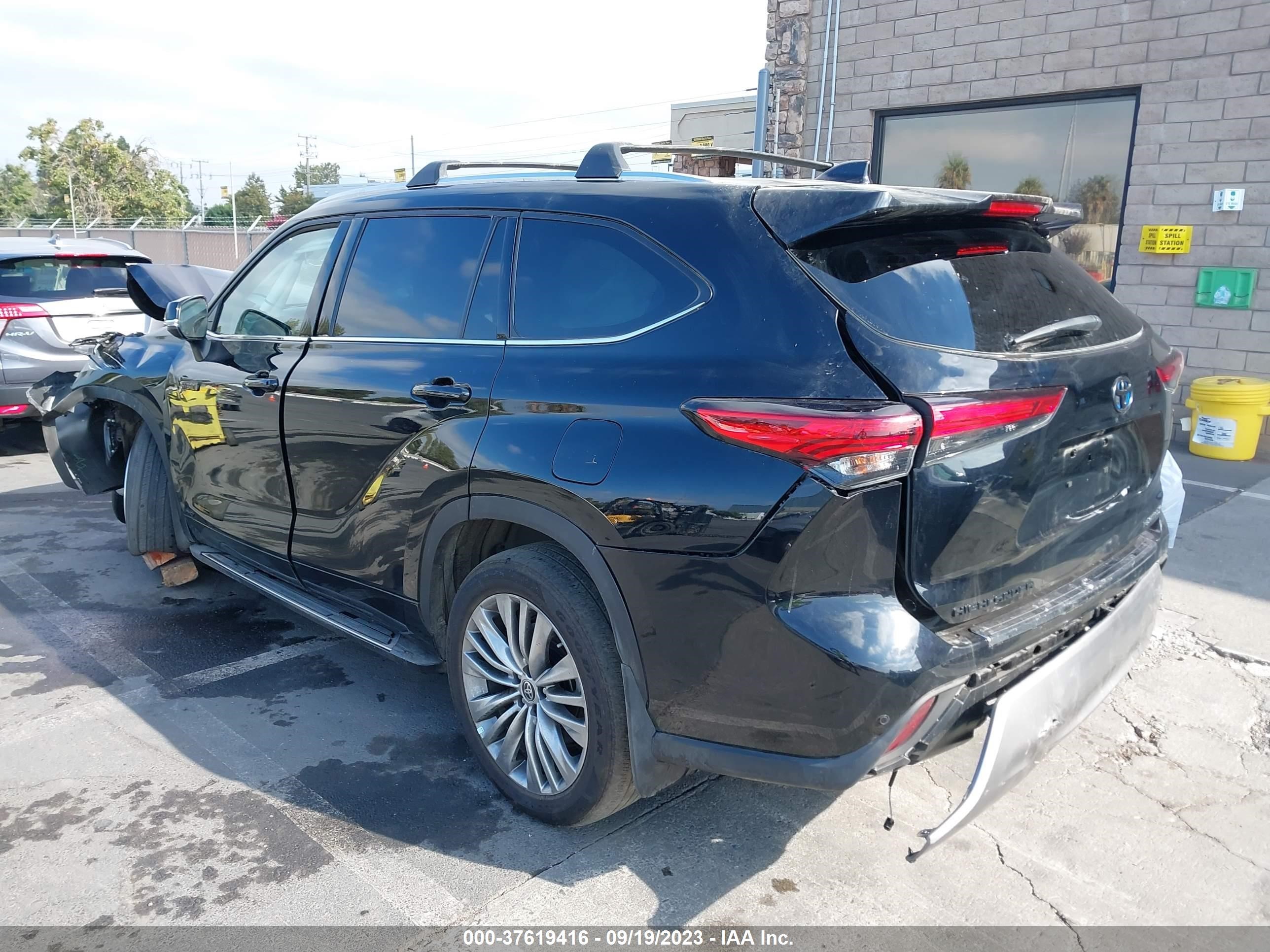 Photo 2 VIN: 5TDEBRCHXMS063342 - TOYOTA HIGHLANDER 