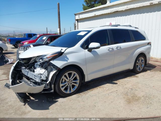 Photo 1 VIN: 5TDERKEC0PS147923 - TOYOTA SIENNA 