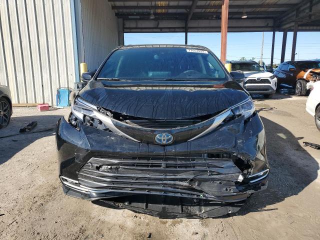 Photo 4 VIN: 5TDERKEC2NS110062 - TOYOTA SIENNA 