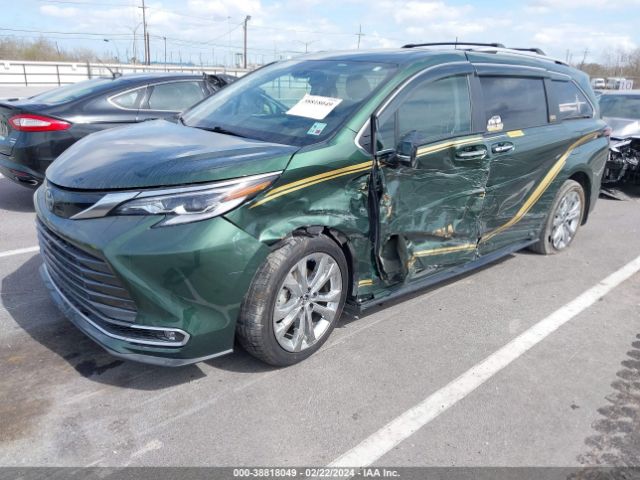 Photo 1 VIN: 5TDERKEC2NS111339 - TOYOTA SIENNA 