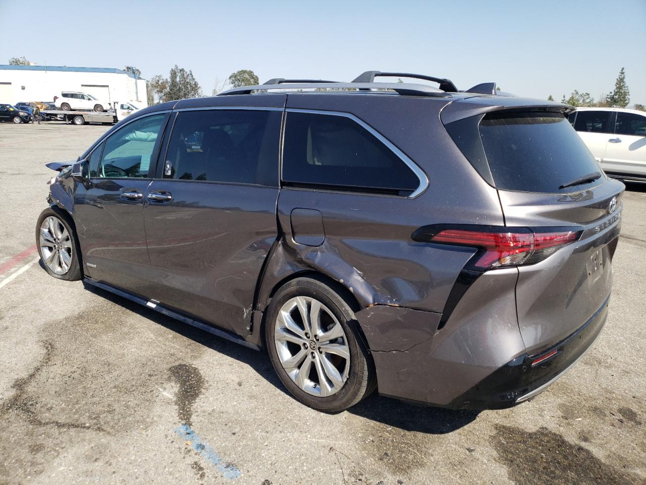 Photo 1 VIN: 5TDERKEC5MS024386 - TOYOTA SIENNA 