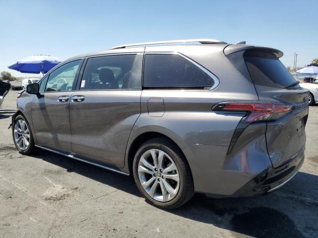 Photo 1 VIN: 5TDERKEC6RS197955 - TOYOTA SIENNA LIM 