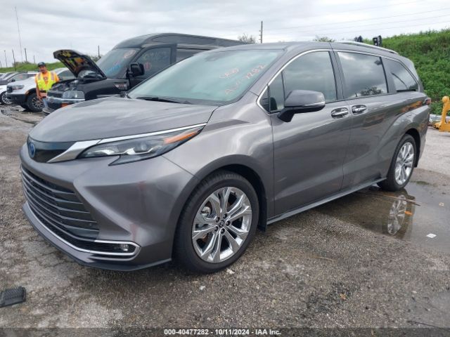 Photo 1 VIN: 5TDERKEC6RS209747 - TOYOTA SIENNA 