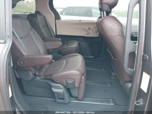 Photo 7 VIN: 5TDERKEC6RS209747 - TOYOTA SIENNA 