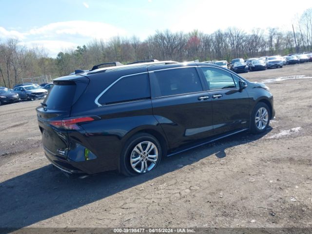 Photo 3 VIN: 5TDESKFC0MS038523 - TOYOTA SIENNA 