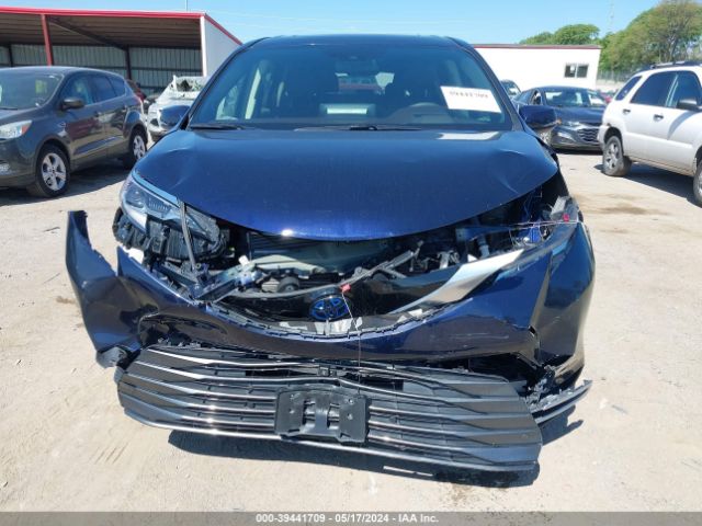 Photo 5 VIN: 5TDESKFC1NS062251 - TOYOTA SIENNA 