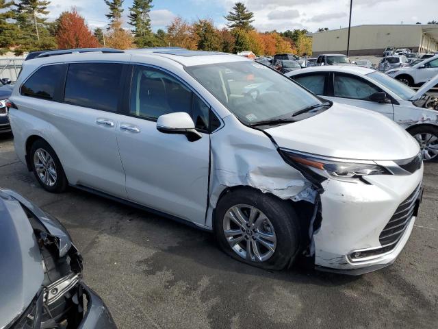 Photo 3 VIN: 5TDESKFC2PS094807 - TOYOTA SIENNA LIM 